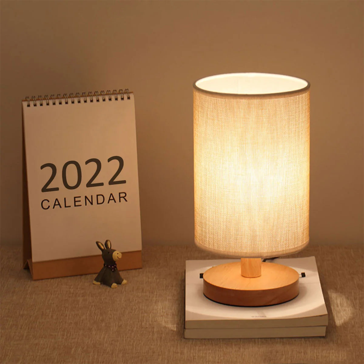 USB Bedside Lamp Night Light Table Lamp - Wooden Desk Lamp with Cylinder Lamp Shade, Home Decor